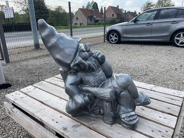 Kabouter in stoel h50cm silver/zilver - afbeelding 1 van  1