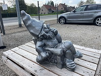 Kabouter in stoel h50cm silver/zilver - afbeelding 1 van  1