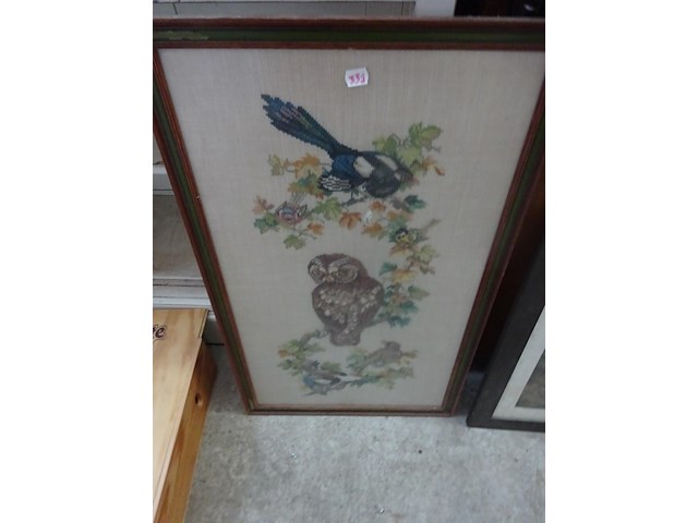 Kader uil borduurwerk hoogte 70cm x40cm - afbeelding 1 van  1