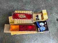 Kaders / glazen omhuizing autoverlichting - afbeelding 3 van  5