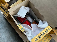 Kaders / glazen omhuizing autoverlichting - afbeelding 4 van  5