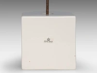 Kaisin charles (1972), a porcelain birdhouse, 2007, edition by boch keramis, la louvière, 21 x 14 x 14 cm. (8.26 x 5.50 x 5.50 in.) - afbeelding 6 van  7