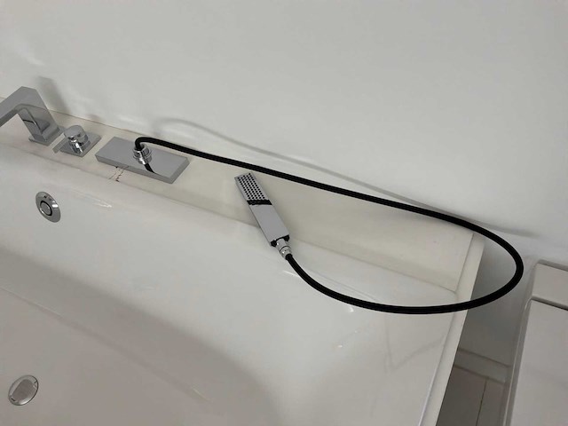 Kaldewei silenio bad met hansgrohe handdouche - afbeelding 2 van  11