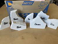 Kalksteen met nummers - tafelnummers (+/- 15st)