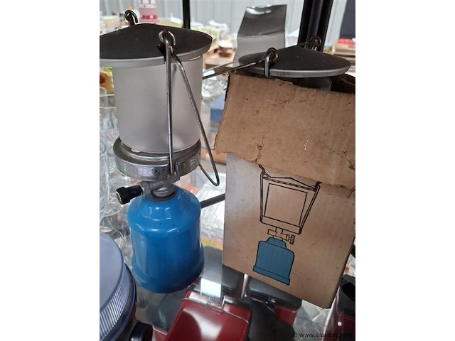 Kampeermateriaal - afbeelding 2 van  2