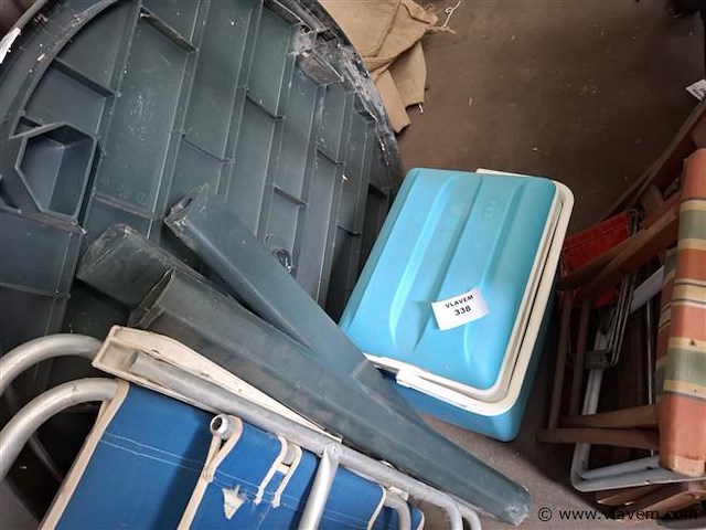 Kampeermateriaal - afbeelding 3 van  3