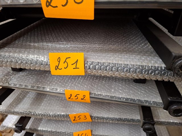 Kampeertafel (nieuw ) - afbeelding 3 van  3