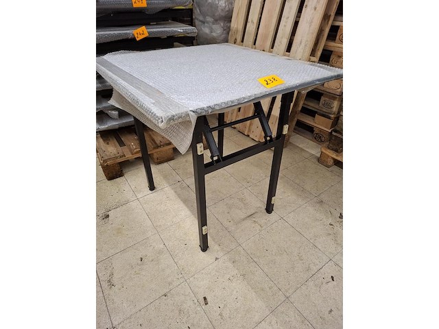 Kampeertafel (nieuw ) - afbeelding 1 van  3