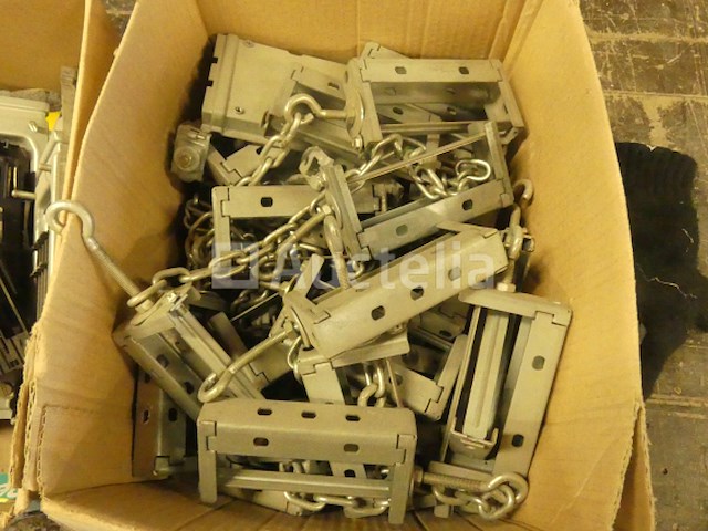 Kanalen voor elektrische kabel, 1 garagedeurmotor - afbeelding 12 van  15