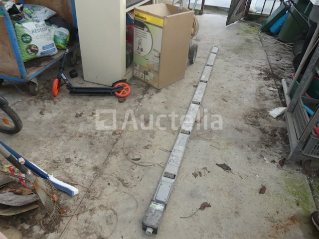 Kanalen voor elektrische kabel, 1 garagedeurmotor - afbeelding 9 van  15