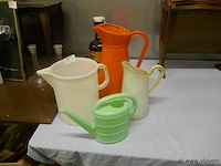 Kannen in plastiek - afbeelding 1 van  1