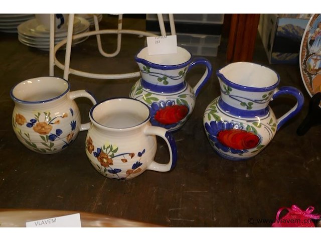 Kannetjes en 2 bekers - afbeelding 1 van  1