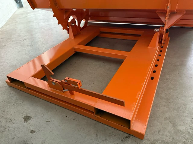Kantelbak 1150 liter - afbeelding 9 van  17