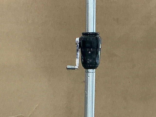 Kantelbare parasol (8x) - afbeelding 1 van  5