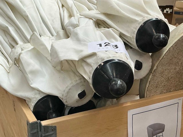 Kantelbare parasol (8x) - afbeelding 3 van  5