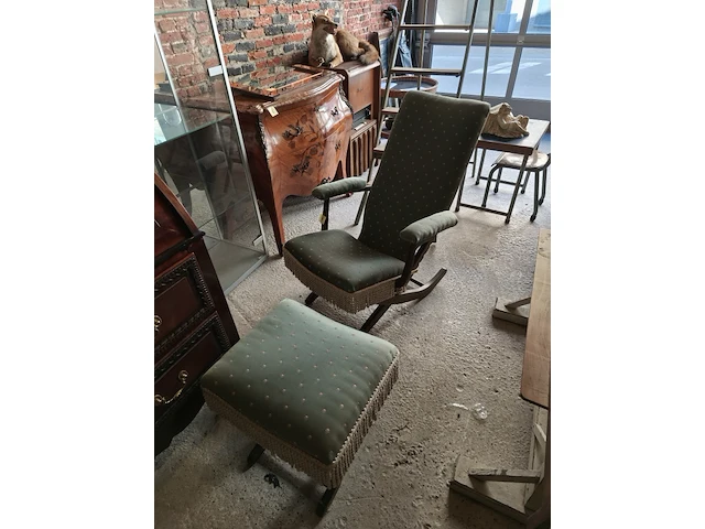 Kantelbare stoel en bankje - afbeelding 1 van  1