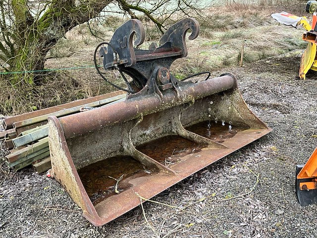 Kantelende grondverzetbak - afbeelding 6 van  9