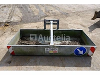 Kanteltray voor 3-punts chassis