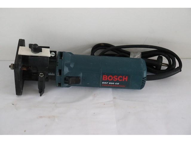 Kantenfrees bosch gkf 600 ce - afbeelding 1 van  3