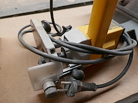 Kantenfreesmachine dewalt + cirkelzaagmachine makita - afbeelding 2 van  6