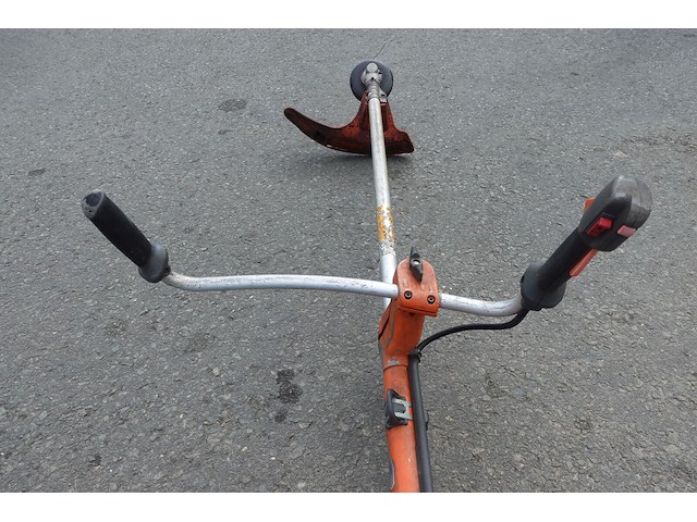 Kantenmaaier husqvarna - afbeelding 5 van  7