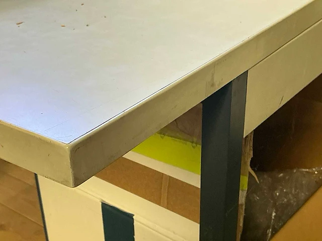 Kantinetafel - afbeelding 2 van  2