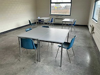 Kantinetafeld en stoelen - afbeelding 1 van  3