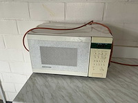 Kantinetafeld en stoelen - afbeelding 3 van  3