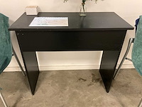 Kantinetafels stoelen en decoratie - afbeelding 5 van  13