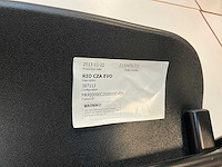 Kantinetafels stoelen en decoratie - afbeelding 10 van  11