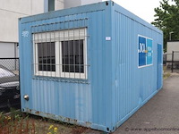 Kantoorcontainer, met raam, deur en ingebouwde kasten