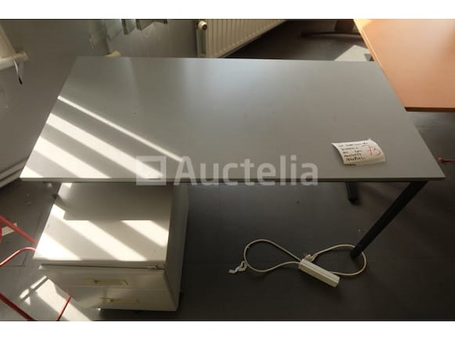 Kantoormeubilair + accessoires - afbeelding 3 van  12