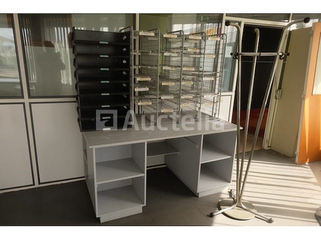 Kantoormeubilair + accessoires - afbeelding 4 van  12