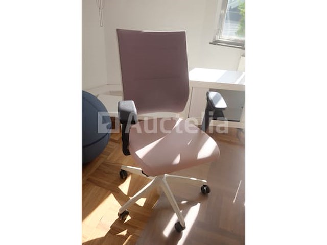 Kantoormeubilair + accessoires - afbeelding 12 van  14