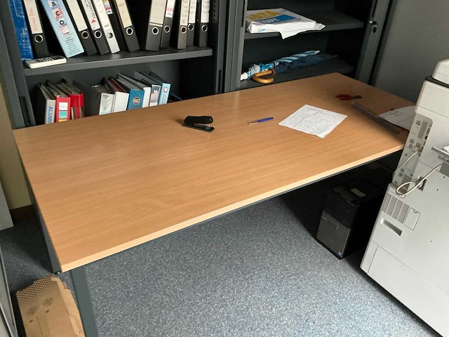 Kantoormeubilair in unit 20 - afbeelding 9 van  21