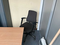 Kantoormeubilair in unit 20 - afbeelding 20 van  21
