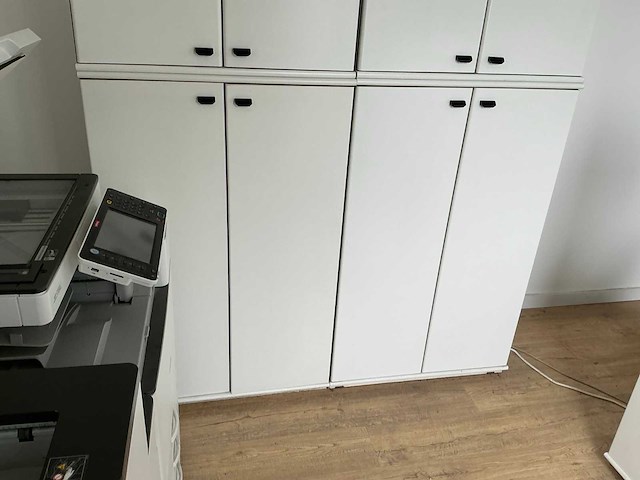 Kantoormeubilair in unit 604 - afbeelding 11 van  17