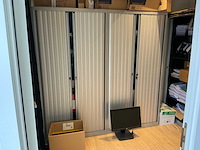 Kantoormeubilair in unit 604 - afbeelding 1 van  17