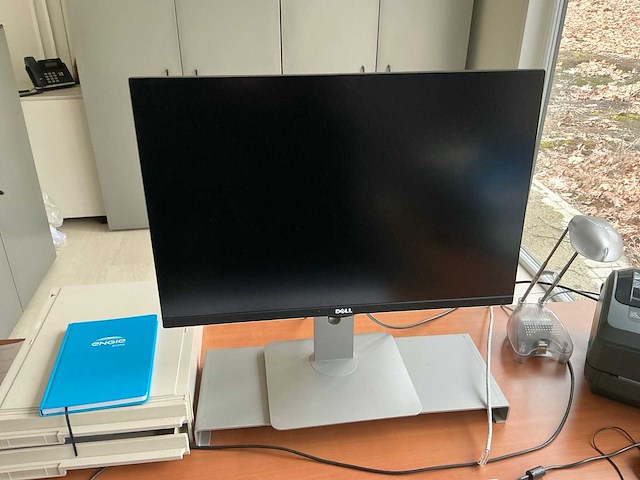 Kantoormeubilair in unit 605 - afbeelding 2 van  15