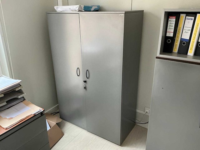 Kantoormeubilair in unit 605 - afbeelding 4 van  15