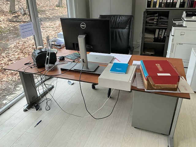 Kantoormeubilair in unit 605 - afbeelding 14 van  15