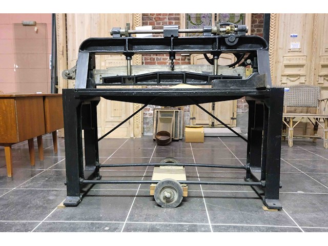 Kapmachine om fineerhout te snijden - afbeelding 5 van  7