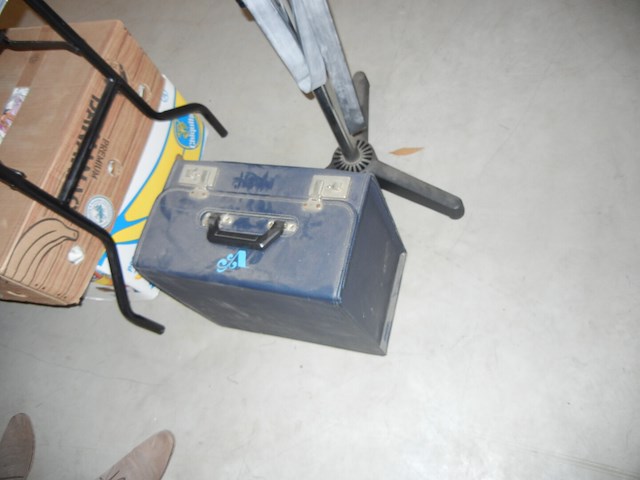 Kapper wasbak + koffer - afbeelding 2 van  2