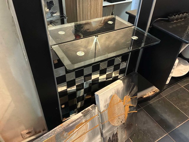 Kapsalon - afbeelding 2 van  8