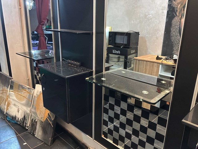 Kapsalon - afbeelding 7 van  8