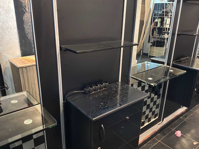 Kapsalon - afbeelding 8 van  8