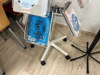 Kapstok en folderhouder - afbeelding 5 van  5