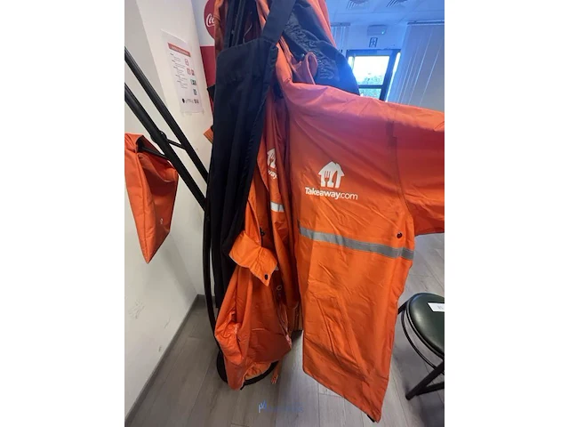 Kapstok met take away werkkledij - afbeelding 6 van  8