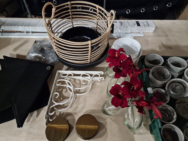 Kapstok, schermen, decoratie allerhande - afbeelding 5 van  8