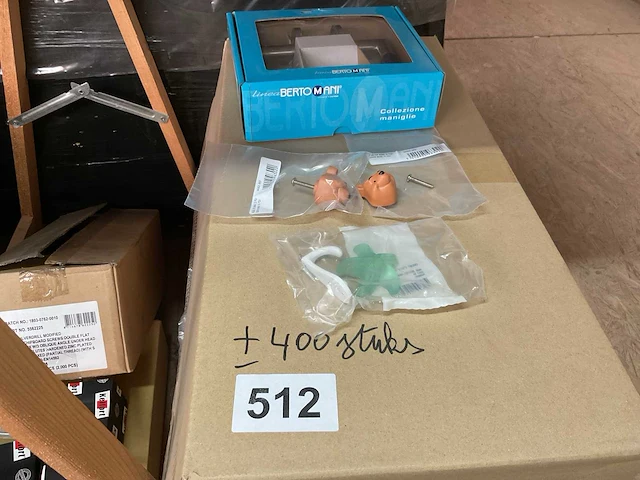 Kapstokjes en kast greepjes - afbeelding 1 van  6